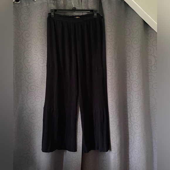 G.I.L.I. Pants - G.I.L.I. Black Wide Leg Pants with Flowing Silhouette size XL